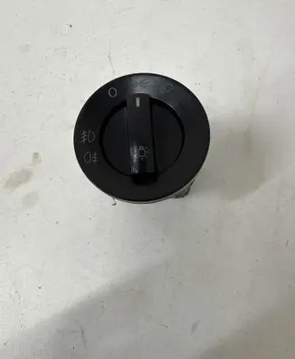 Volkswagen Polo Light switch 6Q0941531C