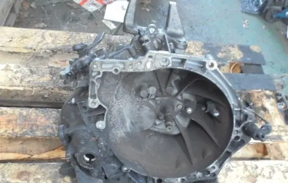 Peugeot 407 Manual 4 speed gearbox 20DM65