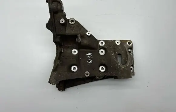 Porsche Cayenne (9PA) Engine mounting bracket 948102213 9481022136R