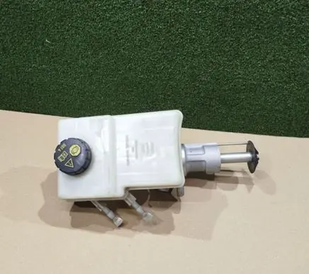 Man TGE 1gen Master brake cylinder 32671635