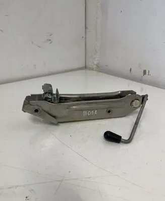 Audi A3 S3 8L Lift Jack 8L0011031A