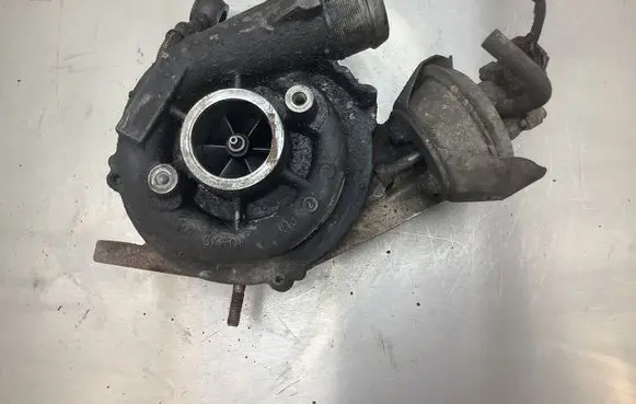 Ford Mondeo MK IV Turbo 9662464980 7607743 GT1749V