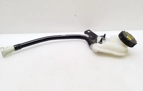 Brake fluid reservoir