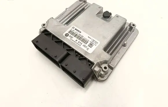 BMW 3 F30 F35 F31 Engine control unit/module 8573257 0281019689 030923990