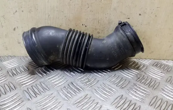Volvo XC90 Turbo air intake inlet pipe/hose 30769234