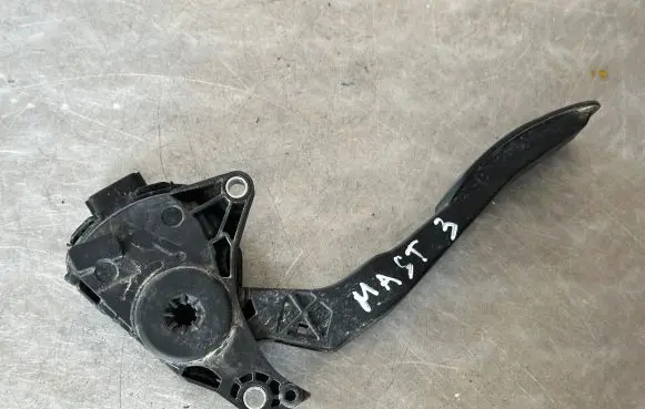 Renault Master III Accelerator throttle pedal 8200672367C