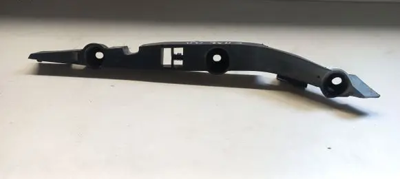 Ford Focus C-MAX Front bumper mounting bracket