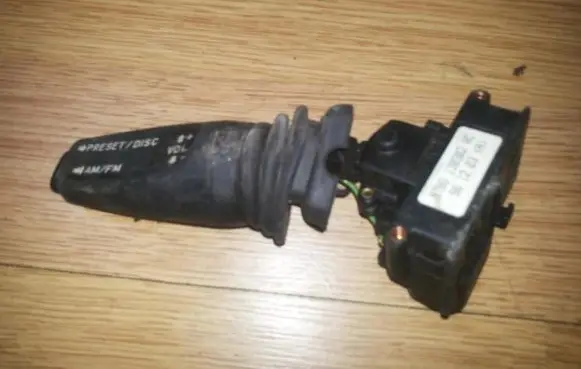 Multifunctional control switch/knob