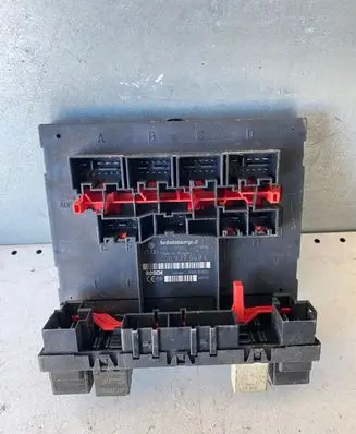 Volkswagen Touran I Comfort/convenience module 3C0937049E H37S1002 F005V00526