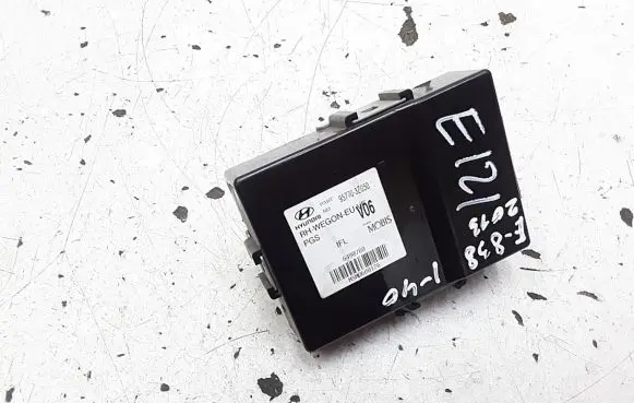 Hyundai i40 Parking PDC control unit/module 957703z050