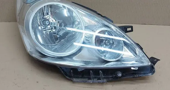 Nissan Note (E11) Headlight/headlamp 
