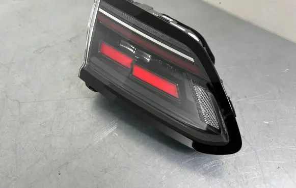 Volkswagen Arteon Shooting Brake Tailgate rear/tail lights 3G8945307AJ 82090108