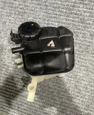 Mercedes-Benz ML W166 Coolant expansion tank/reservoir 1665000049