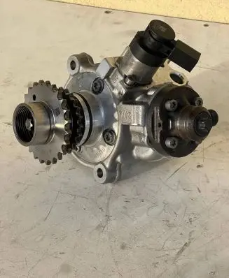 Mercedes-Benz Sprinter W907 W910 Fuel injection high pressure pump A6540704401 0445010779 A6540503101