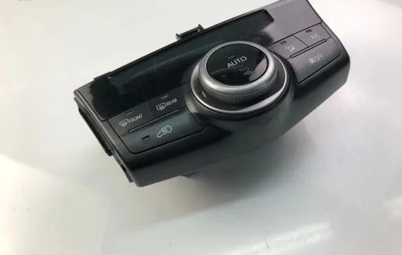 Toyota Prius (XW50) Interior fan control switch 5590047270