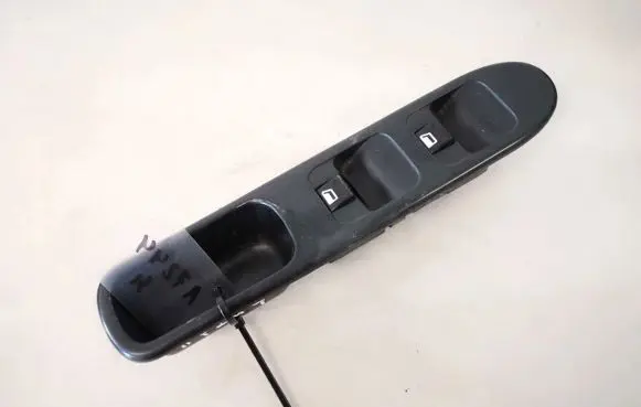 Peugeot 307 Electric window control switch