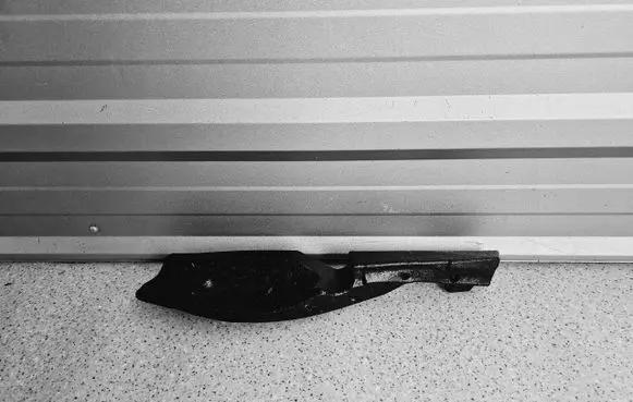 Maserati Quattroporte Front bumper foam support bar 670038100