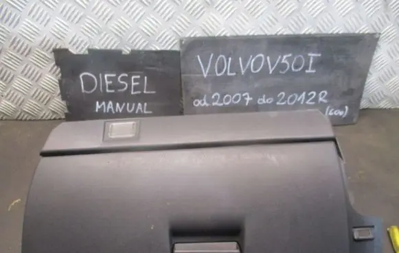 Volvo V50 Glove box 3626141