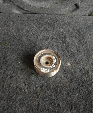 Skoda Octavia Mk2 (1Z) Alternator belt tensioner pulley 