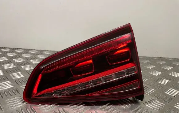Volkswagen Golf VII Tailgate rear/tail lights 5G0945308G
