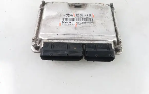 Volkswagen Golf IV Engine control unit/module 038906019DF 0281010497