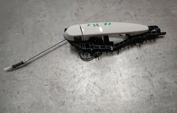 BMW 3 GT F34 Front door exterior handle/bracket 7380544
