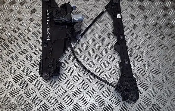 Opel Mokka B Rear door window regulator with motor 9828130780