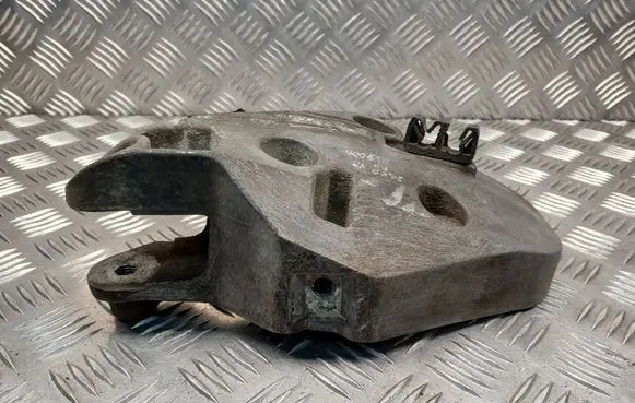 Opel Vivaro Engine mounting bracket 8200003828K