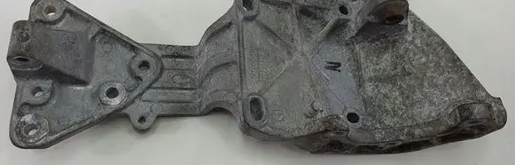 Volvo S80 Engine mounting bracket 30757329