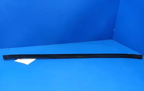 Mercedes-Benz S W140 Rubber seal front door window/glass 