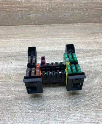 Mercedes-Benz E W211 Fuse box set 2115450301 1394331