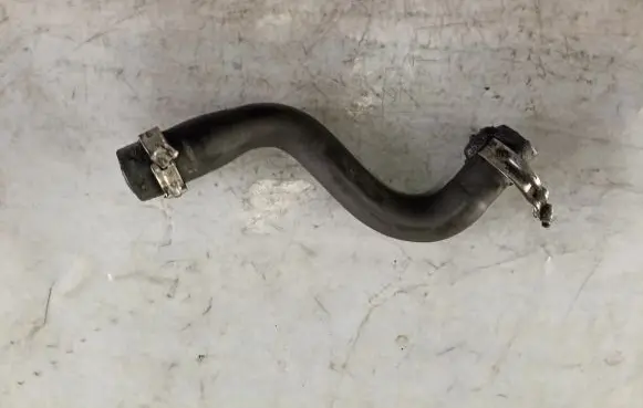 Breather/breather pipe/hose