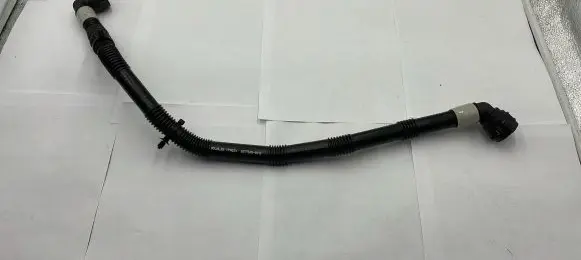Tesla Model 3 Engine coolant pipe/hose 107758900D