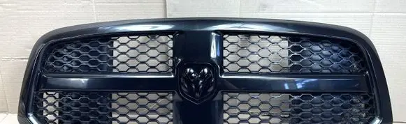 Dodge RAM 1500 DS Front grill 68197703AA