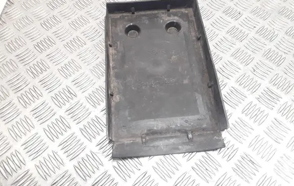 Suzuki Grand Vitara II Battery tray 3366065J0