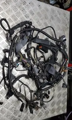 Mercedes-Benz E W211 Engine installation wiring loom