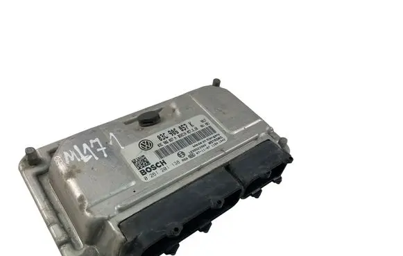 Skoda Fabia Mk2 (5J) Engine control unit/module ECU 03C906057K 0261201138