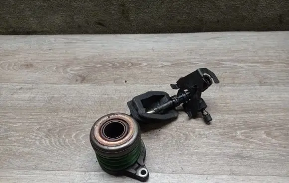 Volvo V70 clutch release bearing 18506713