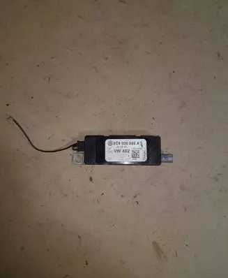 Volkswagen PASSAT B6 Antenna control unit 3C9035552A 12014600