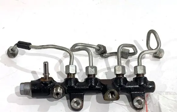 Dacia Duster II Fuel distributor 