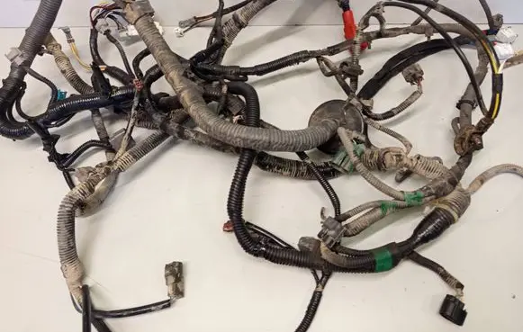 Isuzu D-Max Engine installation wiring loom 8981608092 8981608092020
