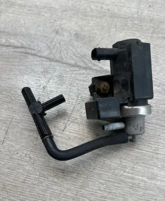 Mercedes-Benz Vito Viano W639 Turbo solenoid valve A0041539328
