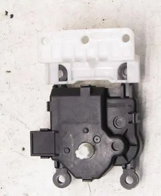Mazda CX-3 A/C air flow flap actuator/motor GA705D10B