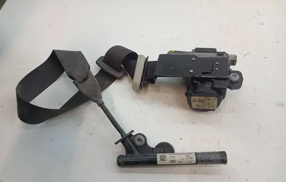 Ford Fusion II Front seatbelt DG9354612D64 B9572 1022870N97