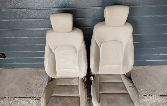 Seat set