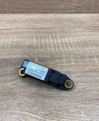 Audi A3 S3 8L Airbag deployment crash/impact sensor 8L0959643B