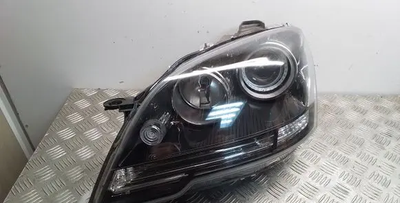Mercedes-Benz ML W164 Headlight/headlamp