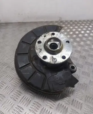 Volkswagen PASSAT B6 Front wheel hub 020404