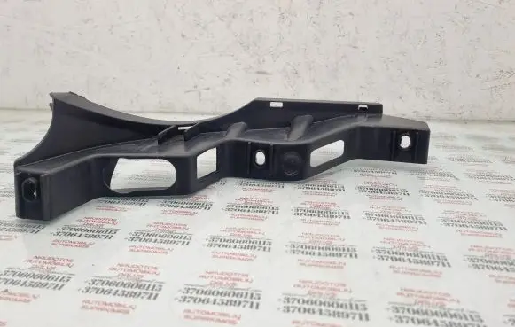 Volkswagen PASSAT B6 Front bumper mounting bracket 3C0807889A