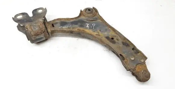 Volvo XC60 Front lower control arm/wishbone
